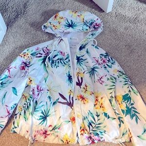 Size Large windbreak/rain jacket